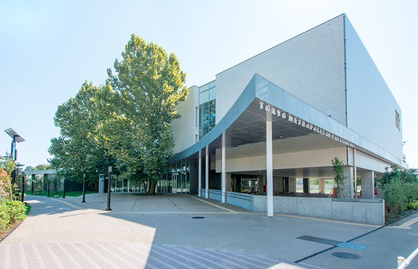 都立多摩図書館 写真