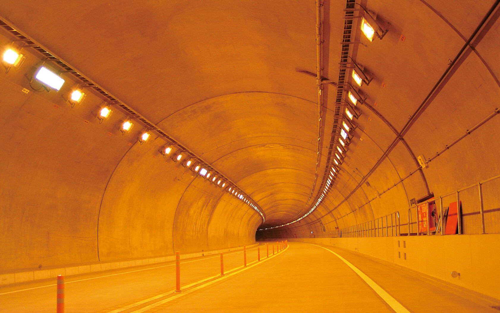 新八鬼山トンネル 写真